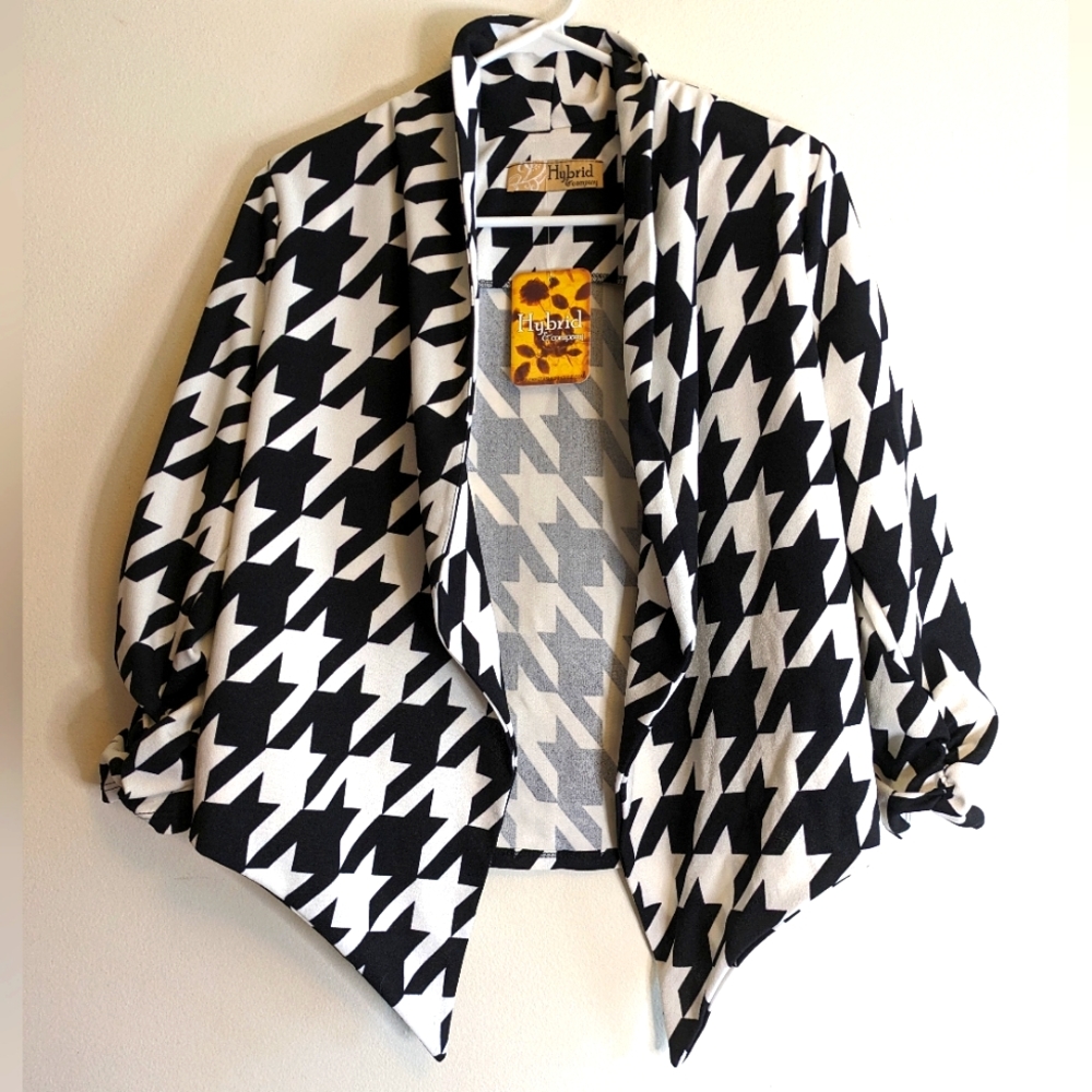 NWT  Fabulous open front giant houndstooth blazer.